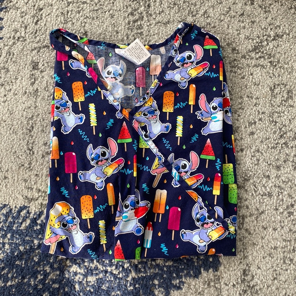 Stitch summer scrub top
